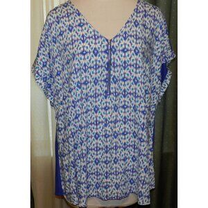 NWT Avenue size 22W / 24W artsy stretch blend top zipper neckline plus size NEW